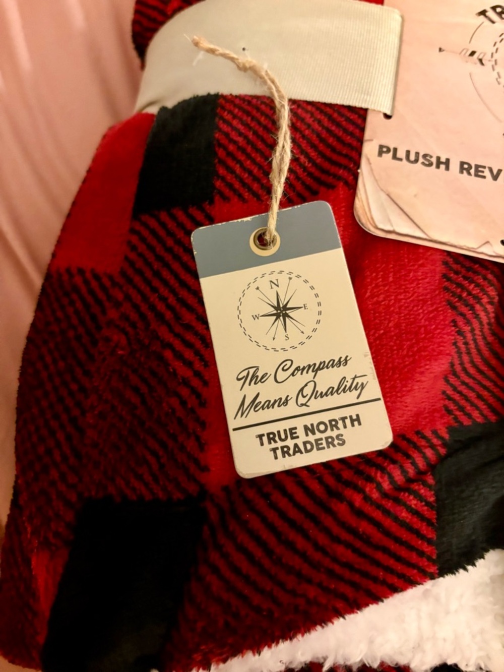 True North Traders Red Buffalo Plaid Plush Reversible Sherpa Throw - Picture 3 of 4
